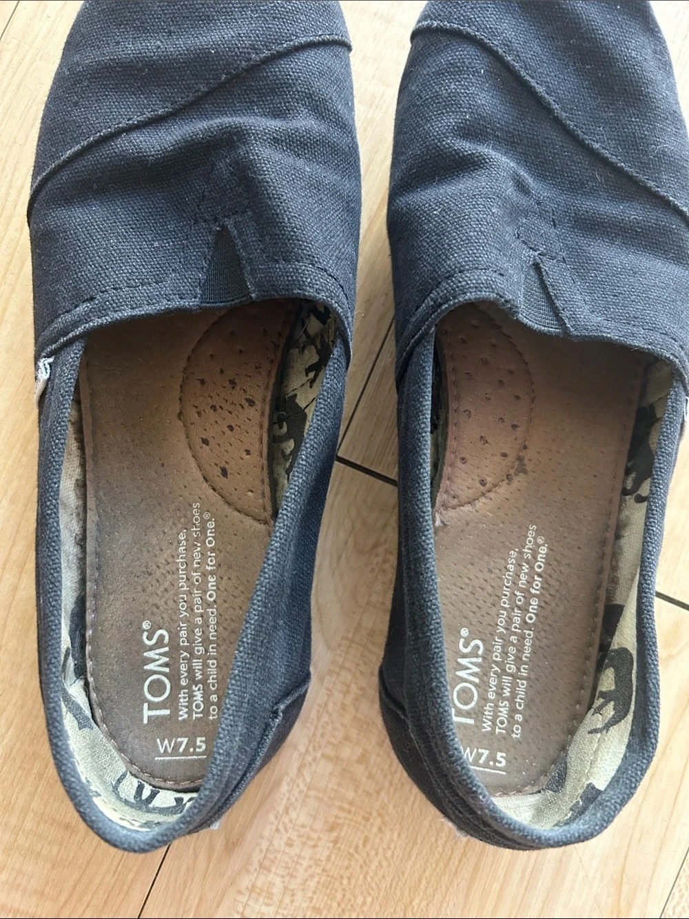 2 pairs of Alpargata Toms in Black & Navy - Picture 5 of 9